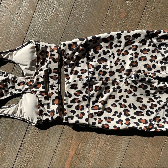 Leopard Print Set - Picture 2 of 2